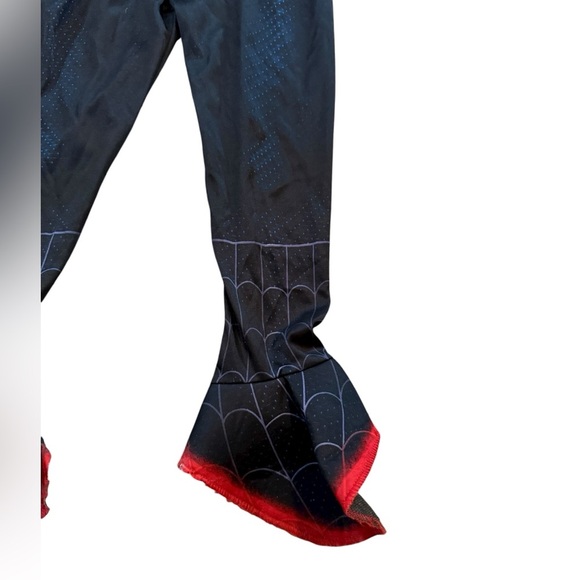 Boys Spider-Man costume size small (6-8) Jumpsuit only NO MASK. - Picture 3 of 11
